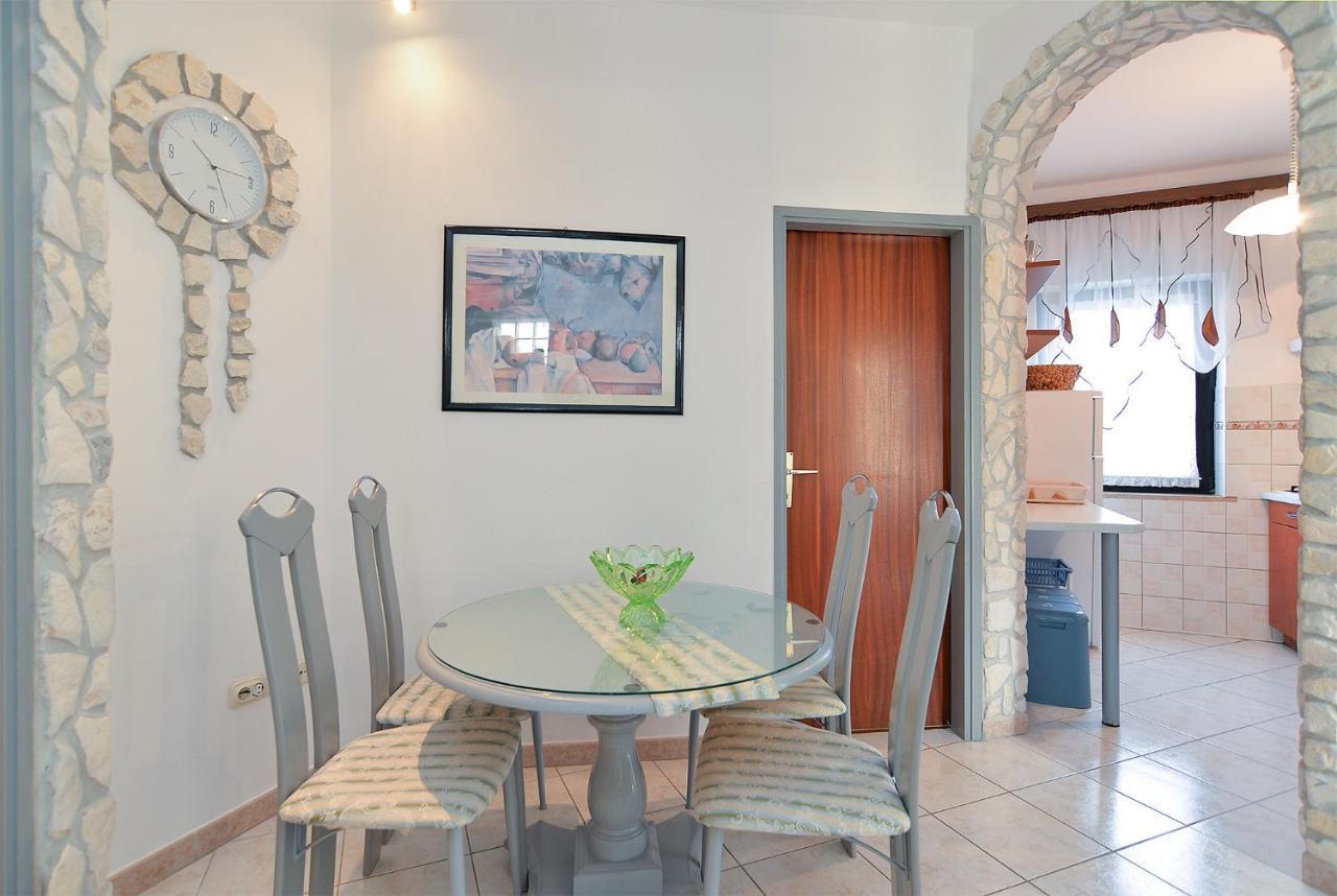 פומר Apartments Jadranka 1279 מראה חיצוני תמונה