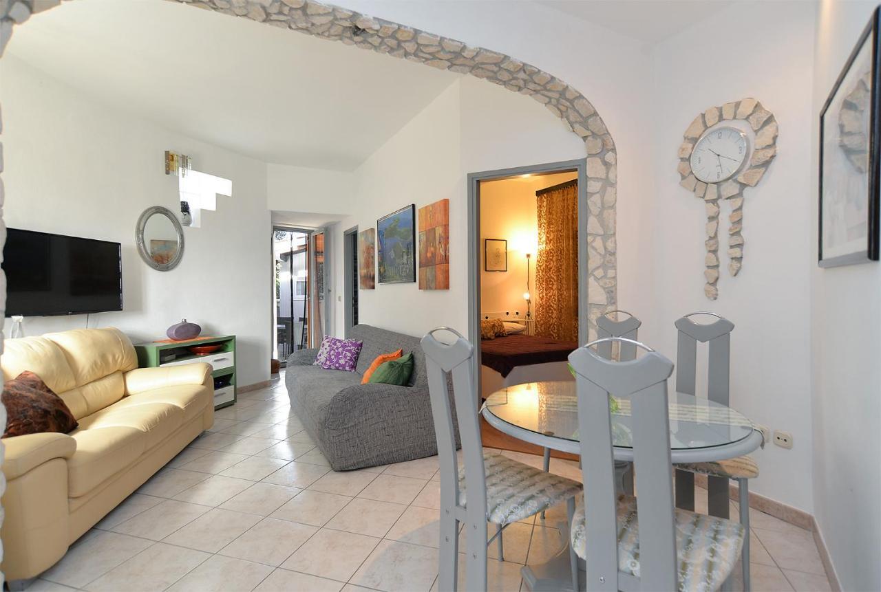 פומר Apartments Jadranka 1279 מראה חיצוני תמונה