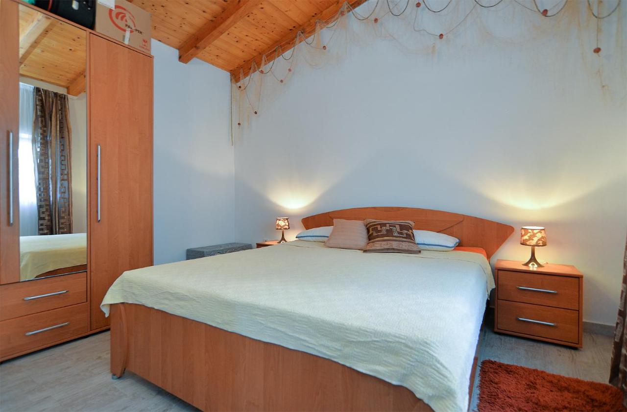 פומר Apartments Jadranka 1279 מראה חיצוני תמונה