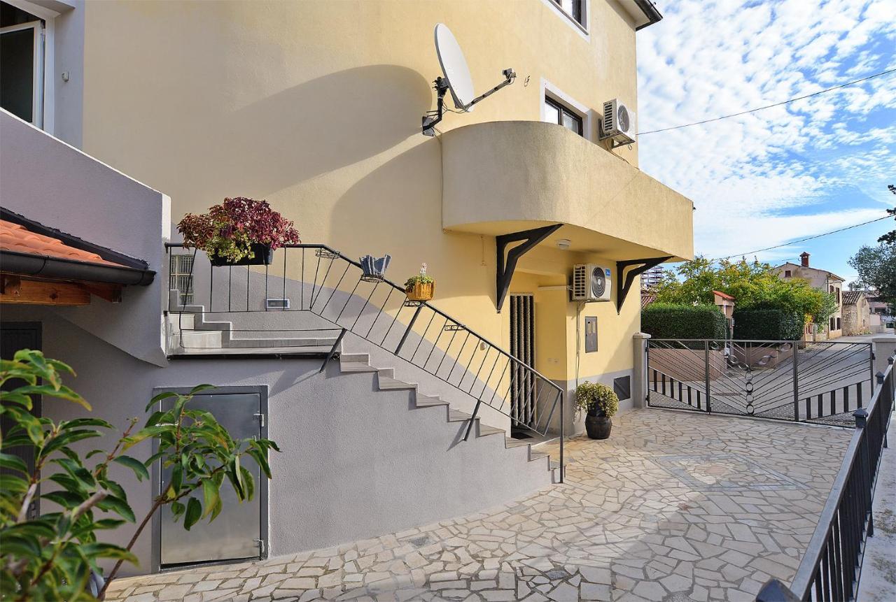 פומר Apartments Jadranka 1279 מראה חיצוני תמונה